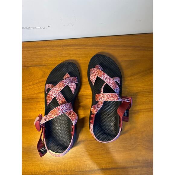 Chaco ZCloud 2 women’s sandal size 8, pink and red straps - Picture 6 of 7